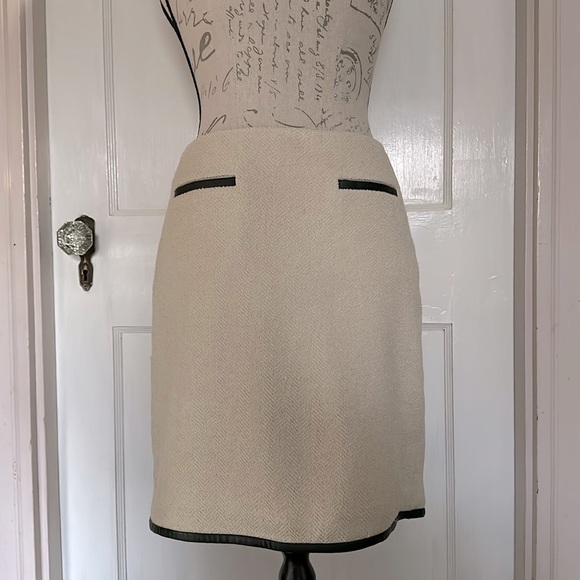 ANN TAYLOR Textured Skirt with Faux Leather Trim - Oatmeal/Black - Picture 1 of 12